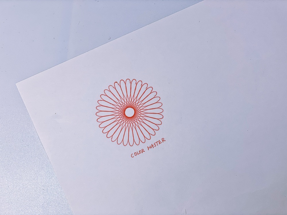 スピログラフをカラーマスターで描く